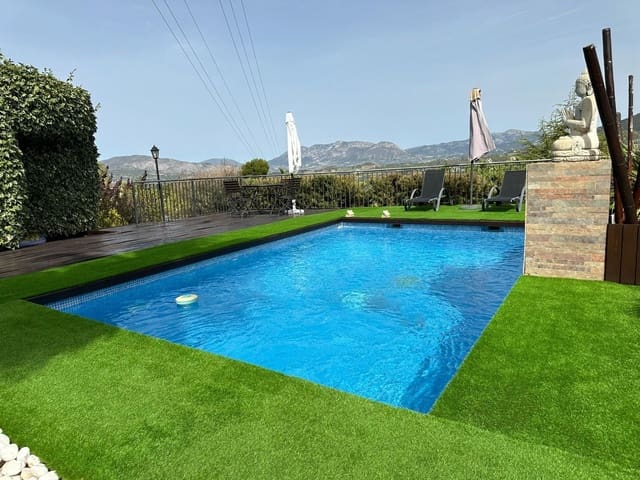 4 soveværelse Villa til salg i Cocentaina med swimmingpool garage - € 630.000 (Ref: 8938676)