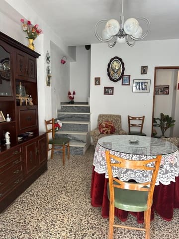 6 bedroom Townhouse for sale in Sierro - € 40,000 (Ref: 8998792)