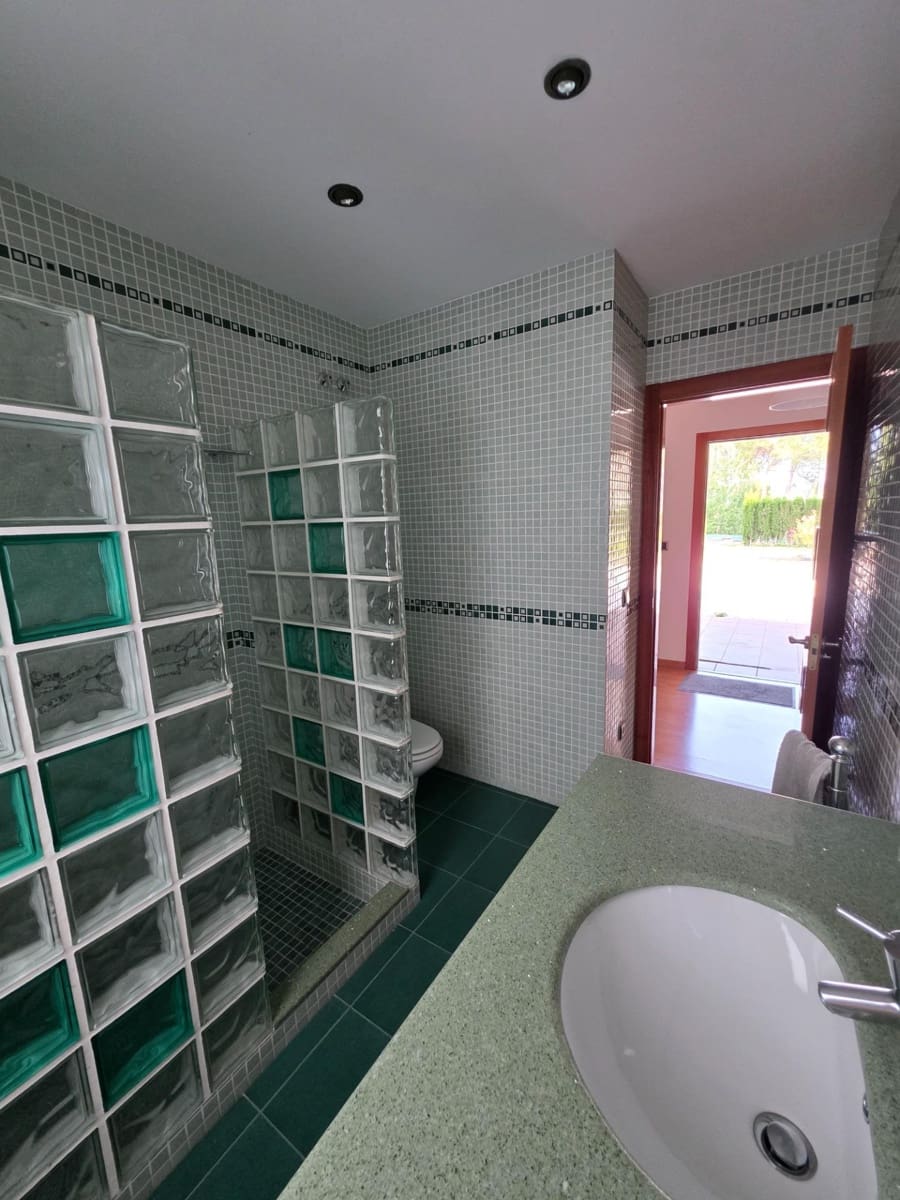 4 soveværelse Villa til salg i Alcoy / Alcoi med garage - € 360.000 (Ref: 9048935)