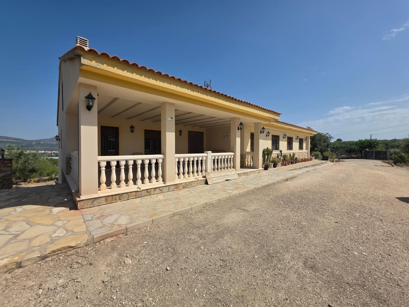 4 soveværelse Villa til salg i Muro de Alcoy med swimmingpool garage - € 420.000 (Ref: 9095358)