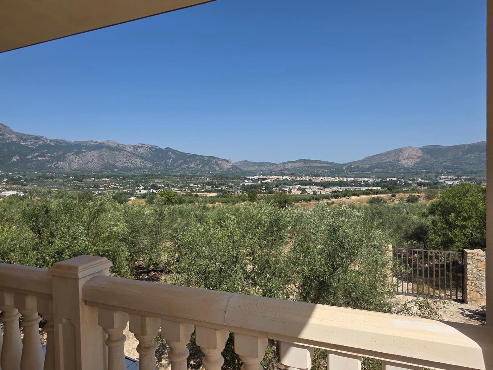 4 soveværelse Villa til salg i Muro de Alcoy med swimmingpool garage - € 420.000 (Ref: 9095358)