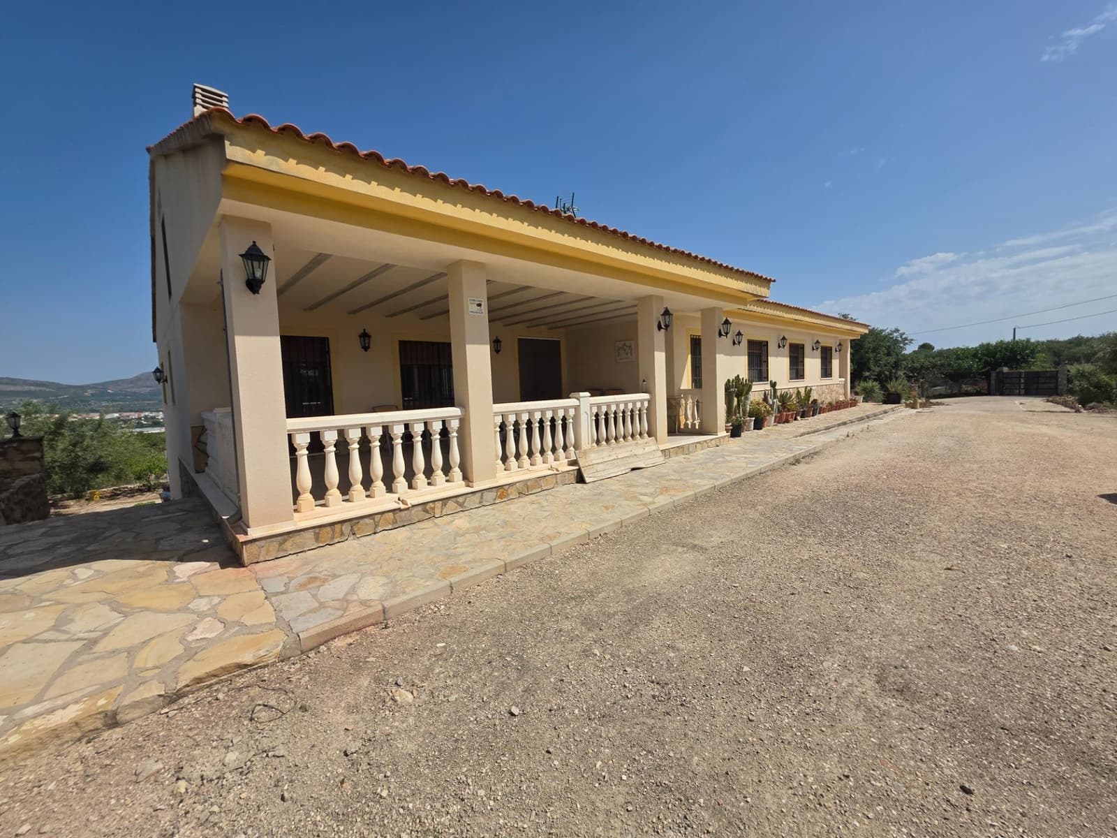 4 soveværelse Villa til salg i Muro de Alcoy med swimmingpool garage - € 420.000 (Ref: 9095358)