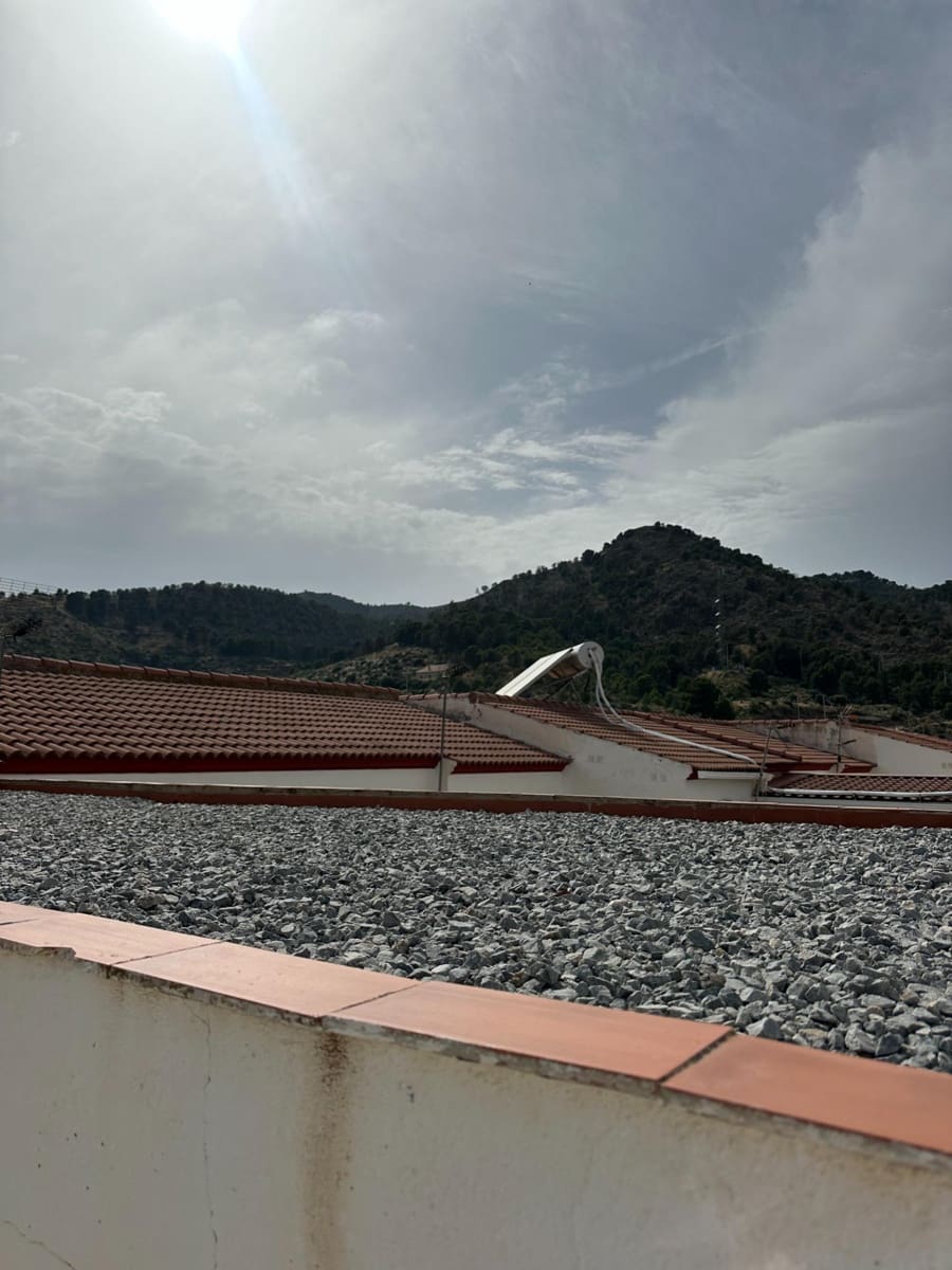 4 soveværelse Rækkehus til salg i Urracal med garage - € 130.000 (Ref: 9137269)