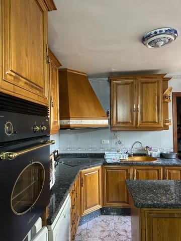 4 sypialnia Dom szeregowy na sprzedaż w Urrácal z garażem - 130 000 € (Ref: 9137269)