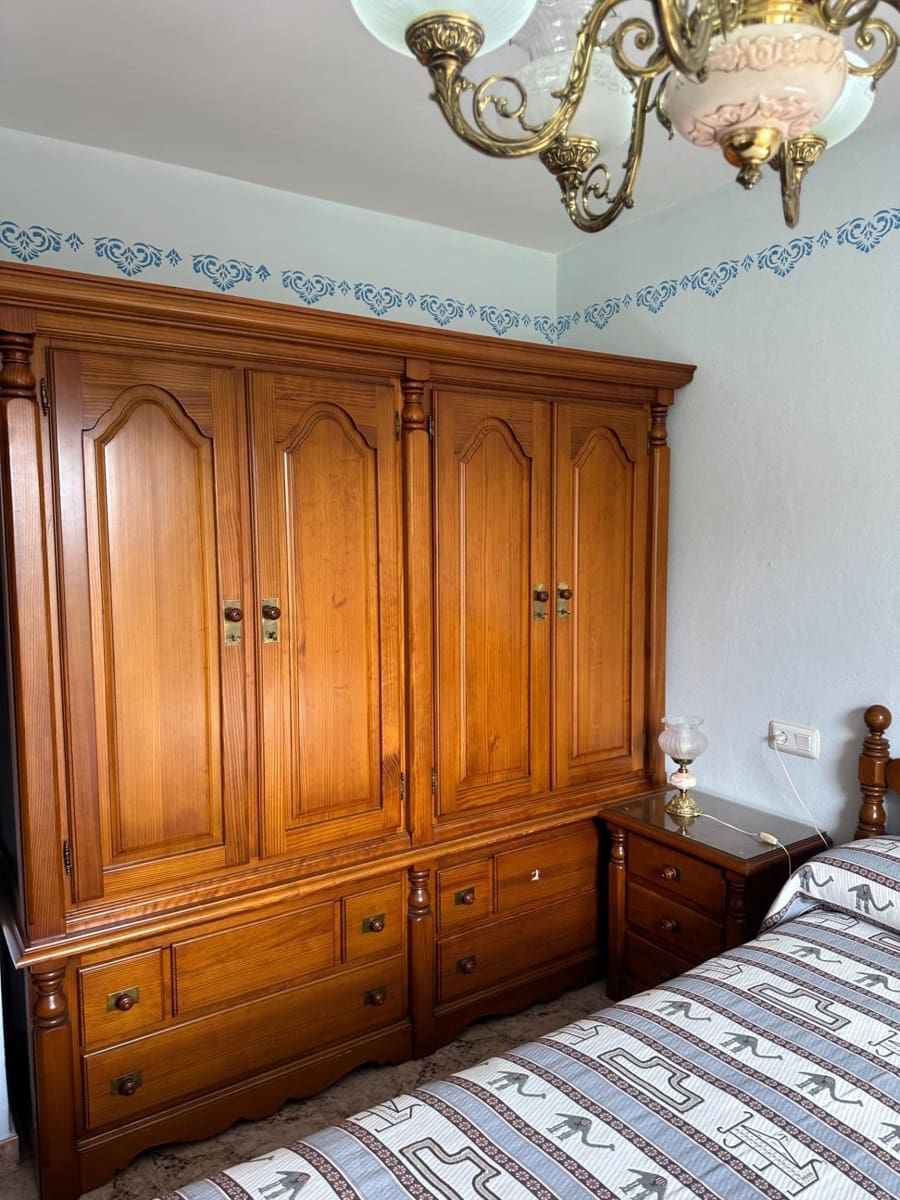 4 soveværelse Rækkehus til salg i Urracal med garage - € 130.000 (Ref: 9137269)