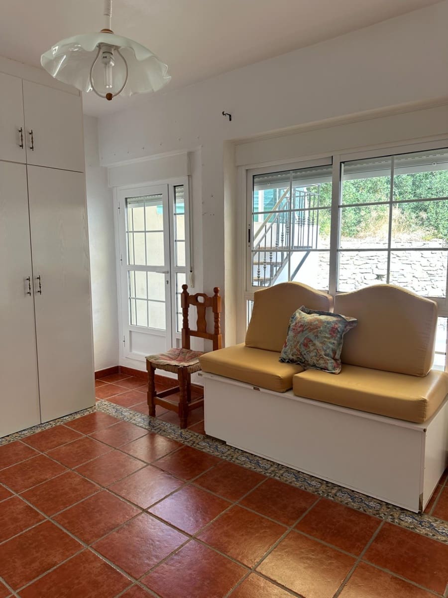 4 soveværelse Rækkehus til salg i Urracal med garage - € 130.000 (Ref: 9137269)