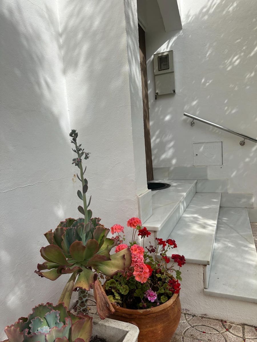 4 soveværelse Rækkehus til salg i Urracal med garage - € 130.000 (Ref: 9137269)