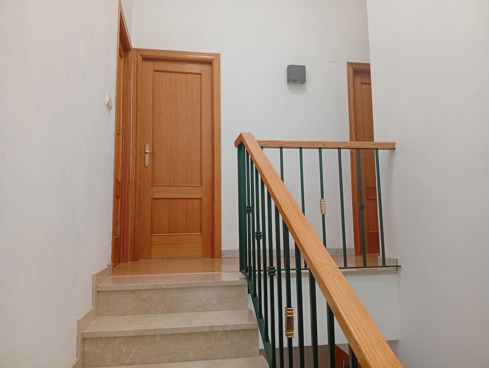 4 Zimmer Reihenhaus zu verkaufen in Penaguila mit Garage - 250.000 € (Ref: 9431151)