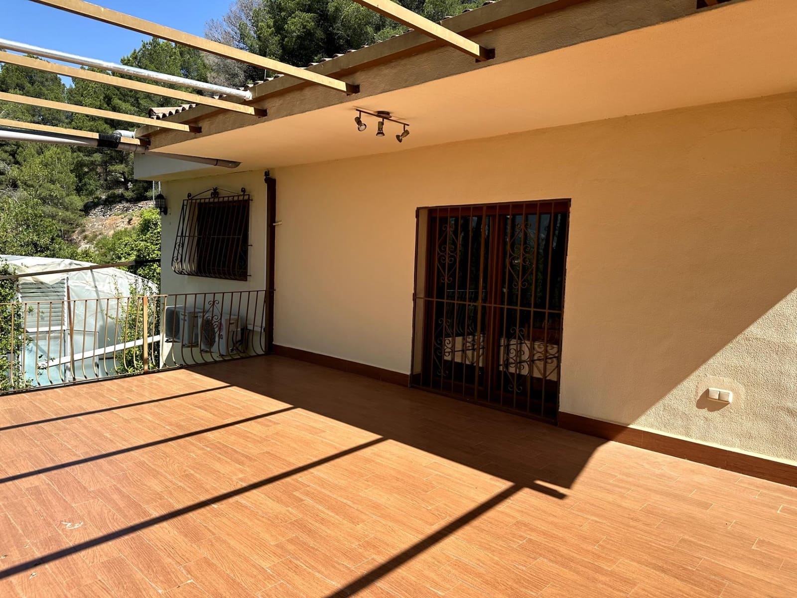 4 soverom Villa til salgs i Muro de Alcoy med svømmebasseng garasje - € 595 000 (Ref: 9541243)