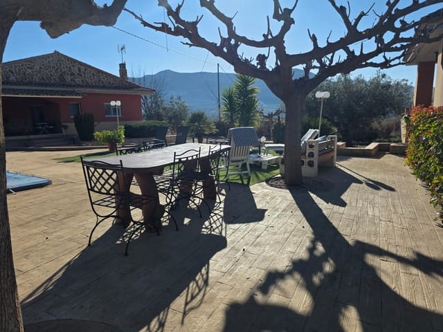 3 makuuhuone Maalaistalo myytävänä paikassa Gorga mukana uima-altaan 
autotalli - 380 000 € (Ref: 9541741)