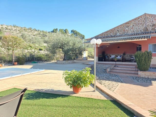 3 makuuhuone Maalaistalo myytävänä paikassa Gorga mukana uima-altaan 
autotalli - 380 000 € (Ref: 9541741)