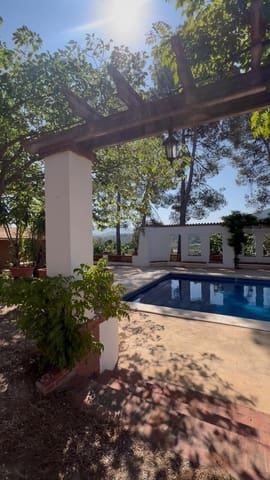 5 soveværelse Villa til salg i Cocentaina med swimmingpool - € 400.000 (Ref: 9548373)