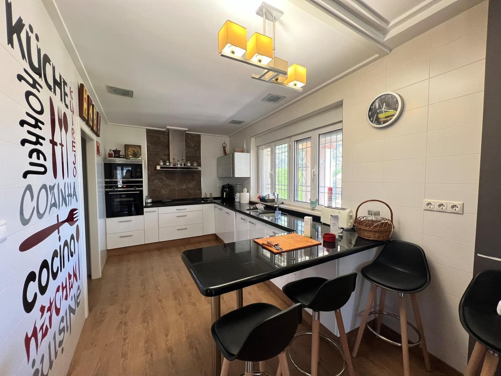 5 soveværelse Villa til salg i Cocentaina med swimmingpool - € 400.000 (Ref: 9548373)