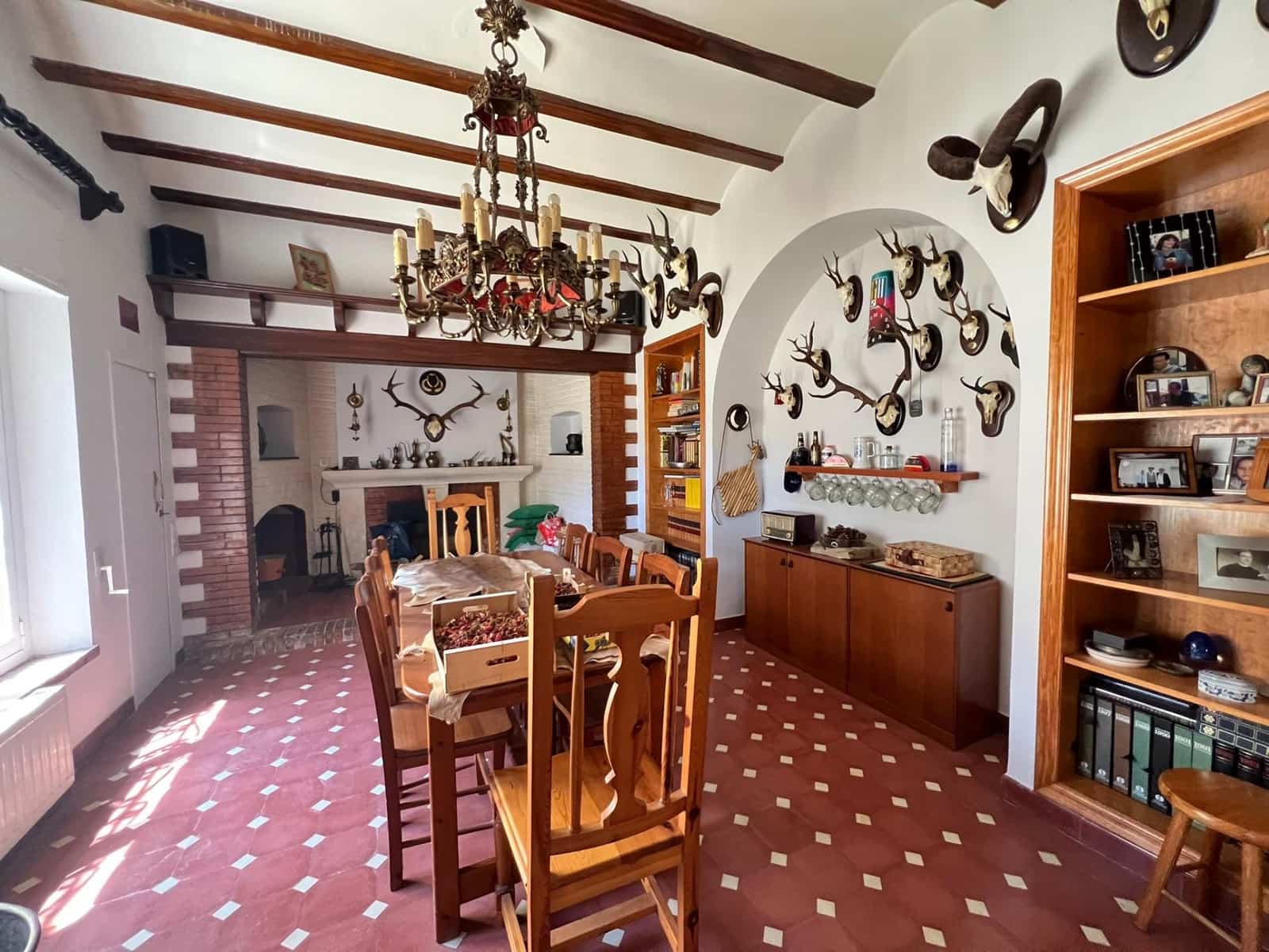 5 soveværelse Villa til salg i Cocentaina med swimmingpool - € 400.000 (Ref: 9548373)