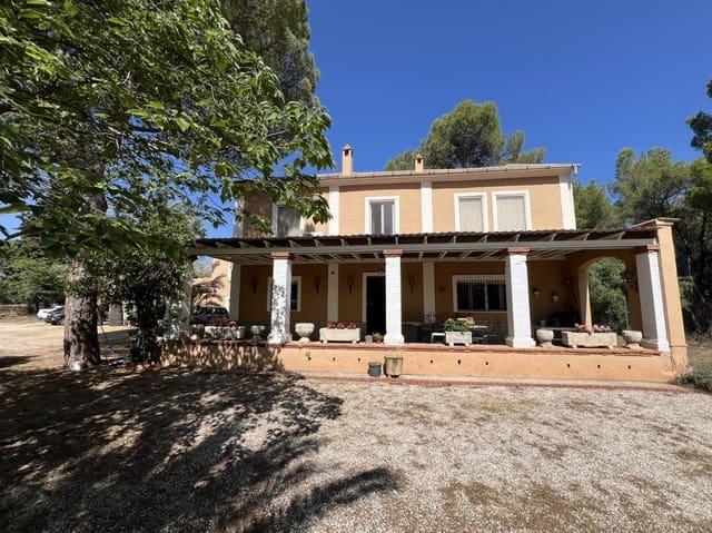 5 soveværelse Villa til salg i Cocentaina med swimmingpool - € 400.000 (Ref: 9548373)