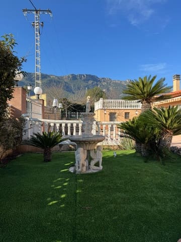 5 soveværelse Villa til salg i Cocentaina med swimmingpool garage - € 280.000 (Ref: 9548375)