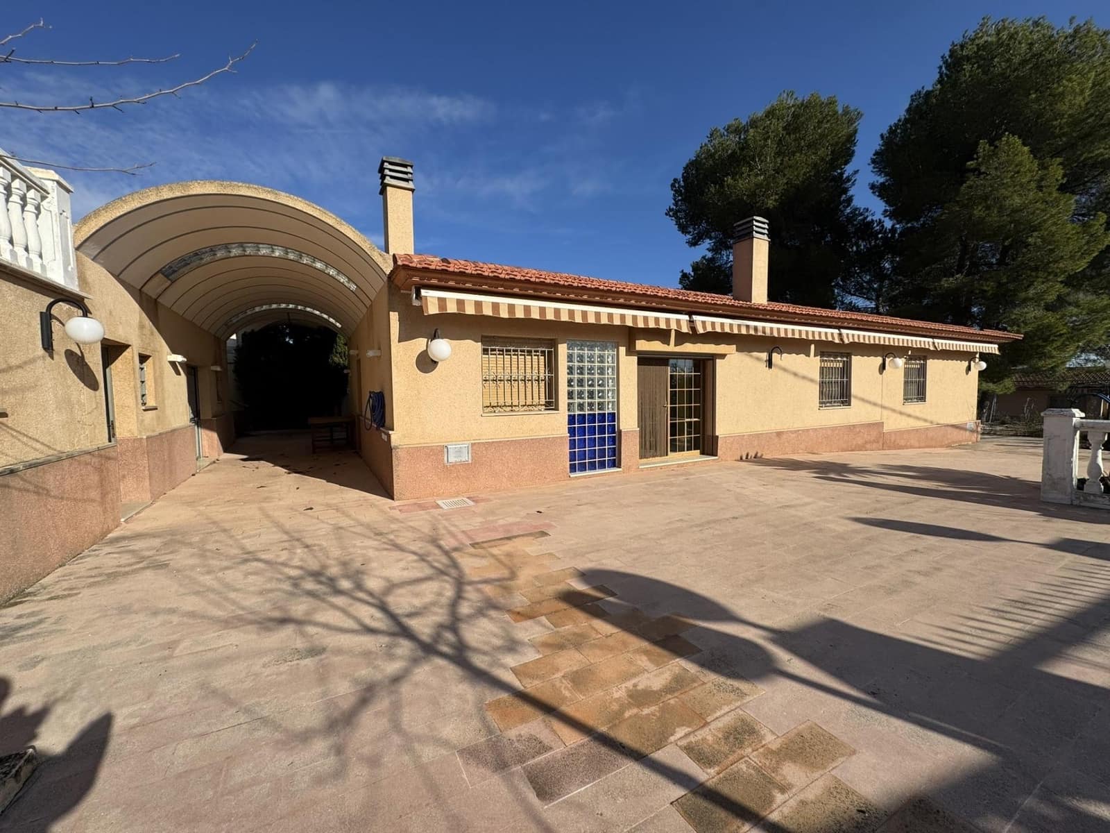 5 soveværelse Villa til salg i Cocentaina med swimmingpool garage - € 280.000 (Ref: 9548375)