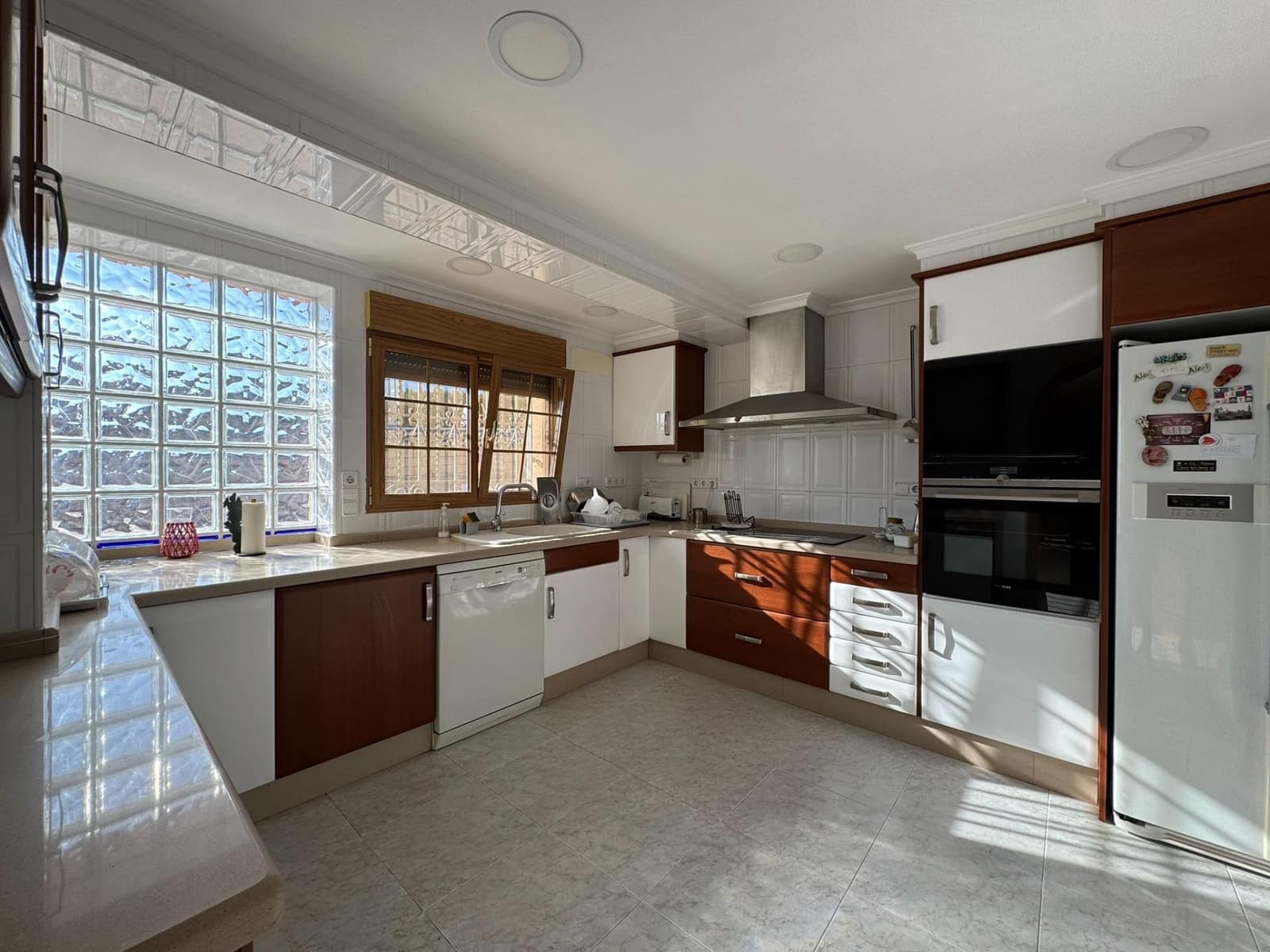 5 soveværelse Villa til salg i Cocentaina med swimmingpool garage - € 280.000 (Ref: 9548375)