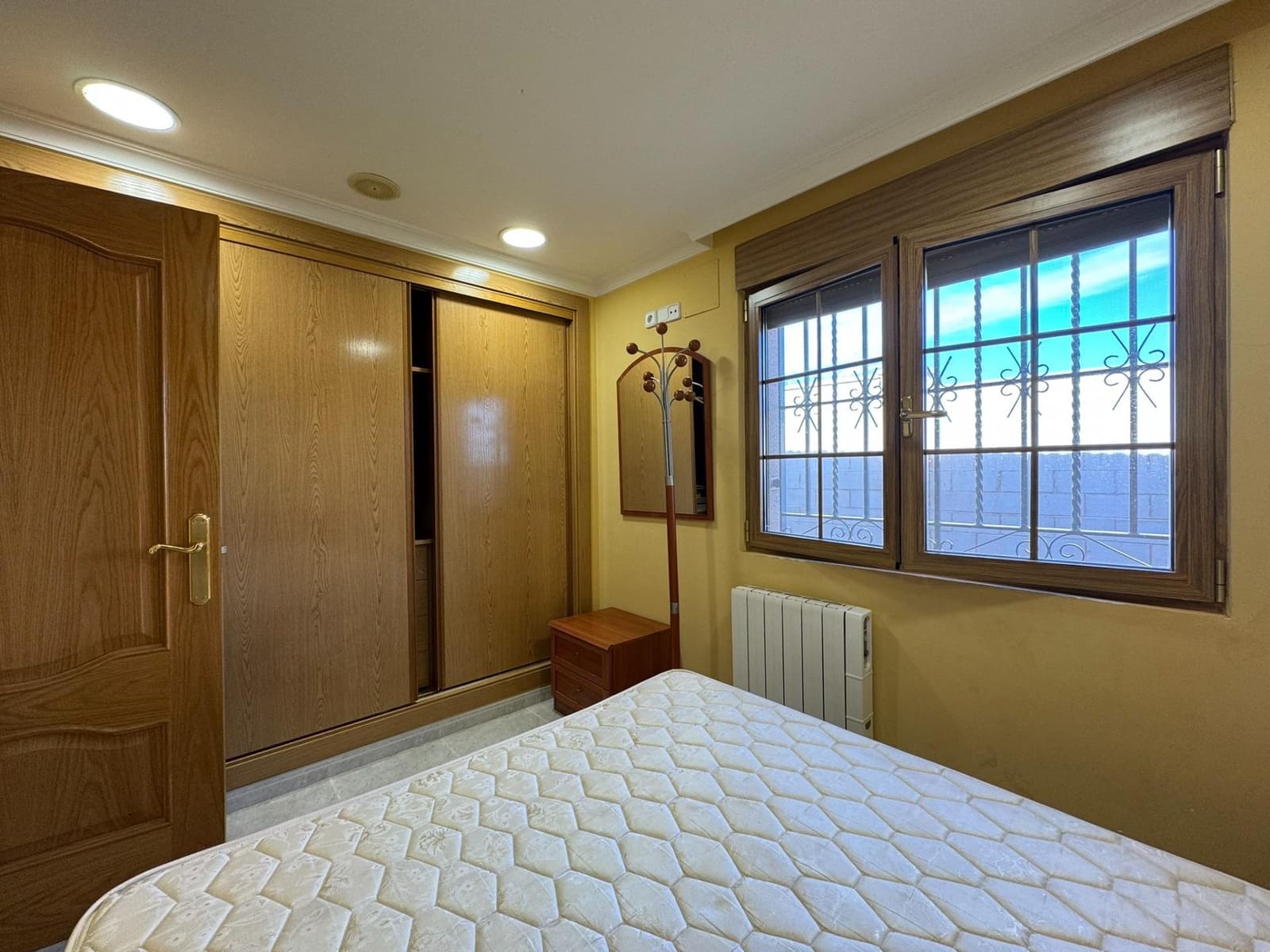 5 soveværelse Villa til salg i Cocentaina med swimmingpool garage - € 280.000 (Ref: 9548375)