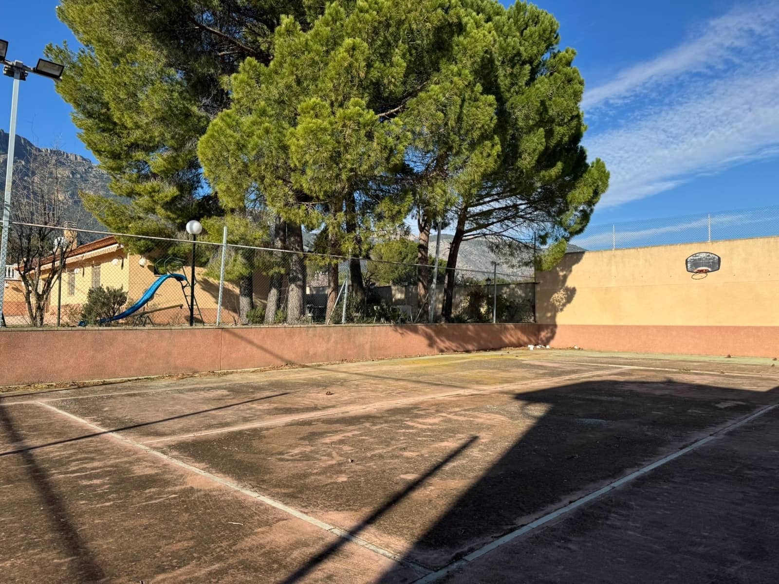 5 soveværelse Villa til salg i Cocentaina med swimmingpool garage - € 280.000 (Ref: 9548375)