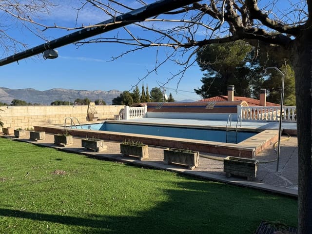 5 soveværelse Villa til salg i Cocentaina med swimmingpool garage - € 280.000 (Ref: 9548375)