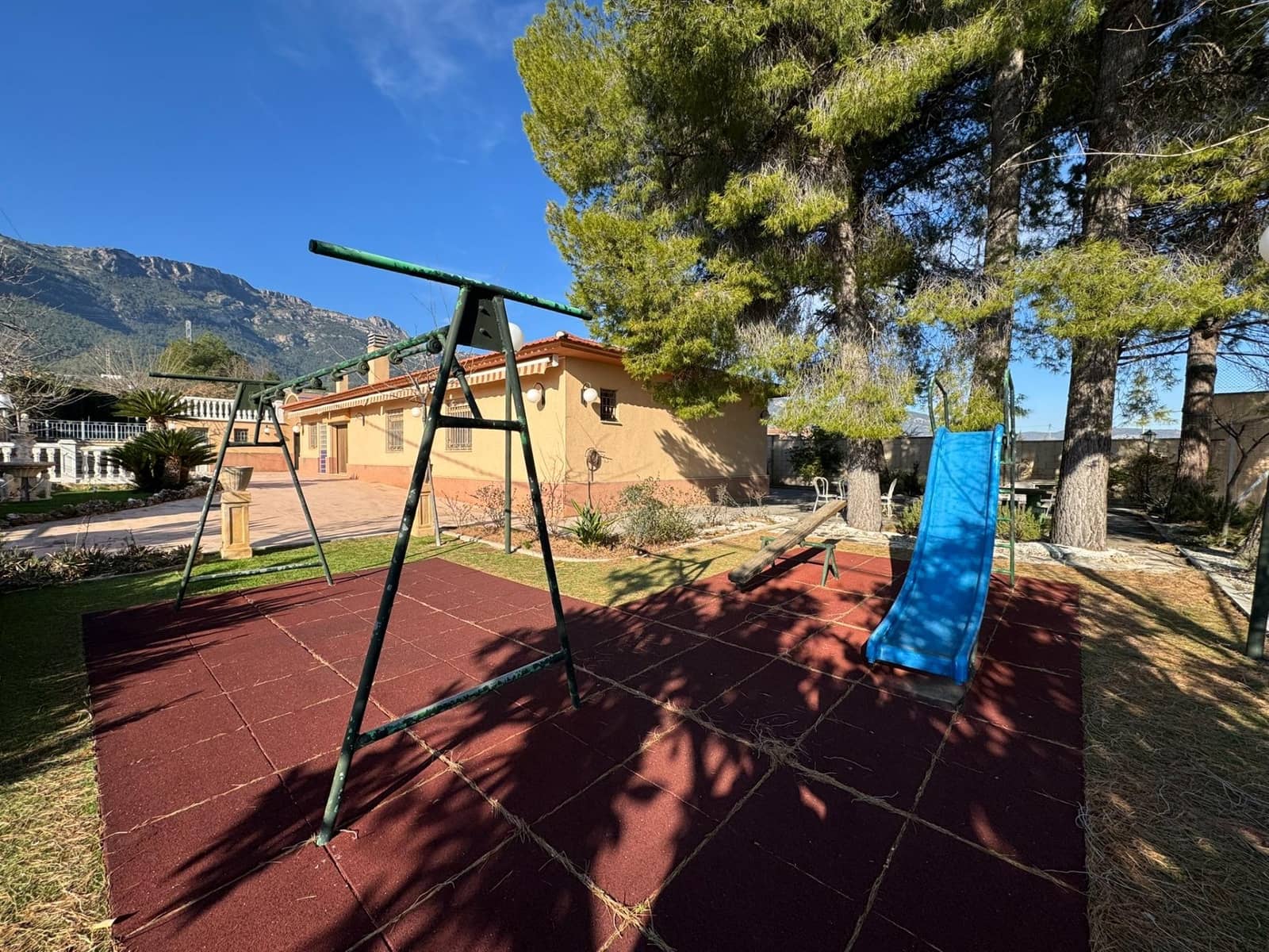 5 soveværelse Villa til salg i Cocentaina med swimmingpool garage - € 280.000 (Ref: 9548375)