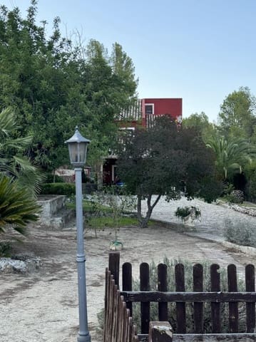 6 bedroom Villa for sale in Muro de Alcoy with pool garage - € 280,000 (Ref: 9551677)