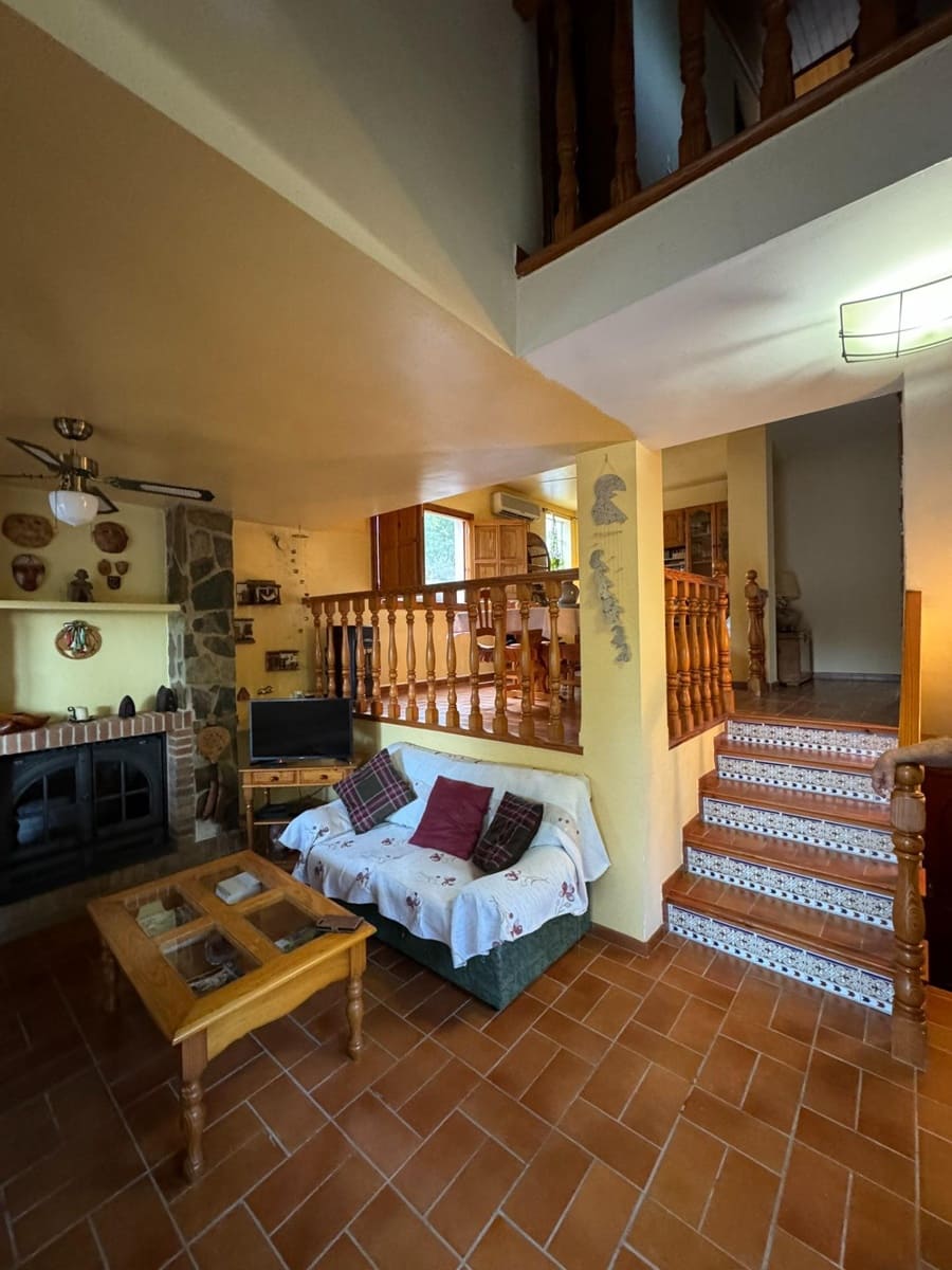 Chalet de 6 habitaciones en Muro de Alcoy en venta con piscina garaje - 280.000 € (Ref: 9551677)