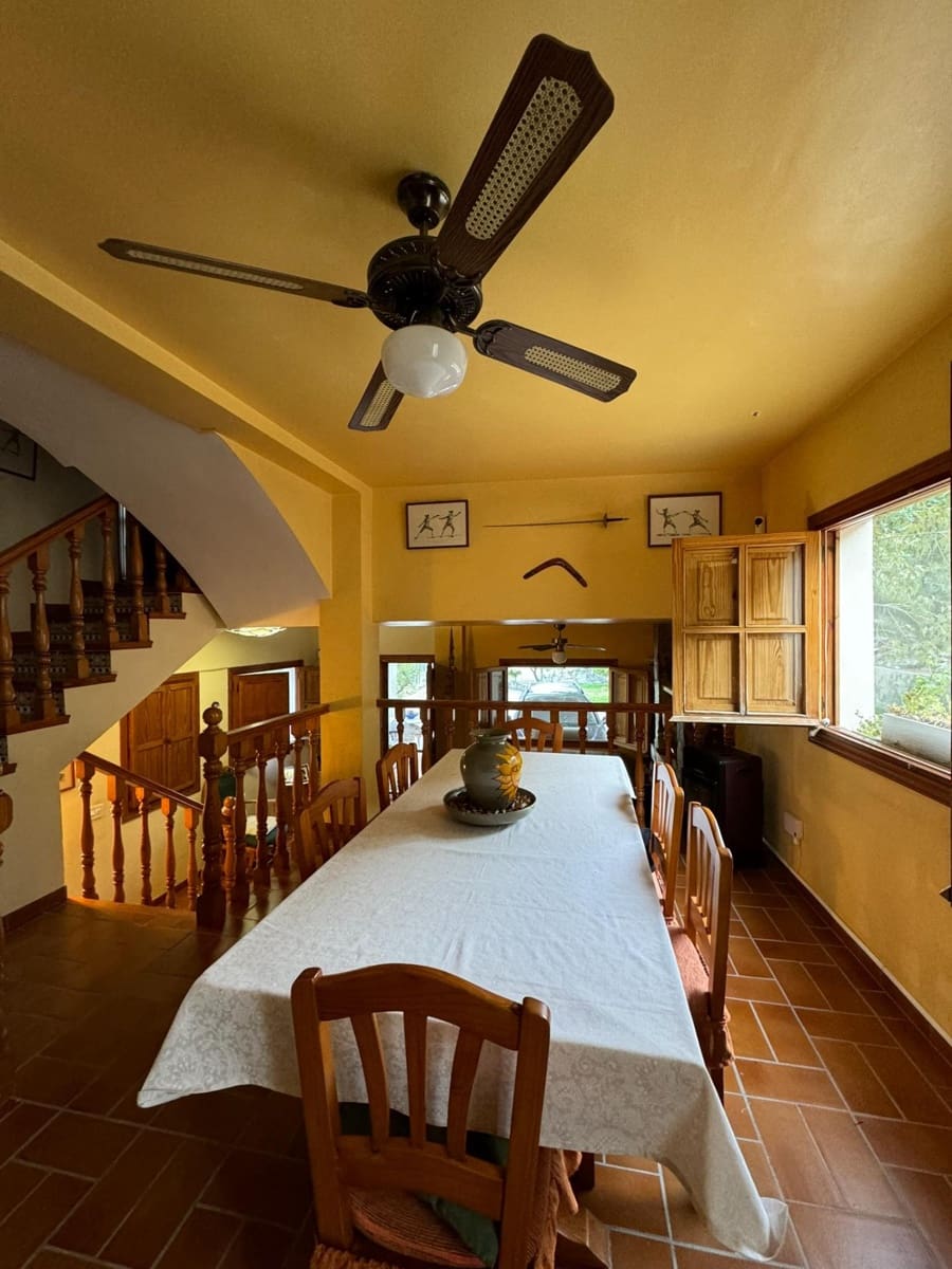 Chalet de 6 habitaciones en Muro de Alcoy en venta con piscina garaje - 280.000 € (Ref: 9551677)