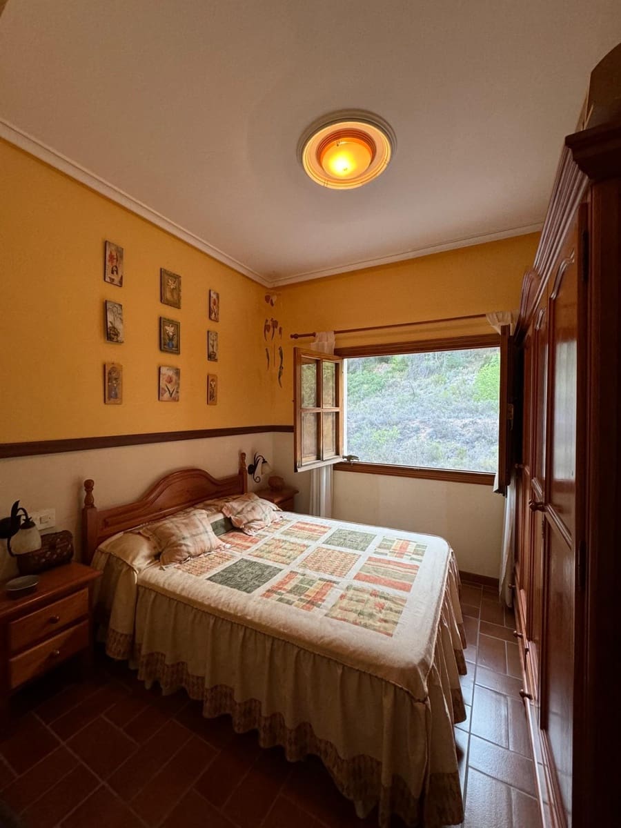 Chalet de 6 habitaciones en Muro de Alcoy en venta con piscina garaje - 280.000 € (Ref: 9551677)