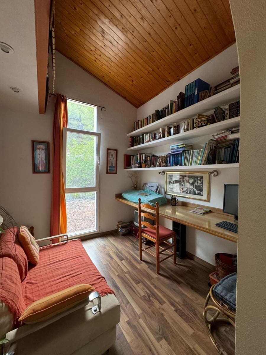 Chalet de 6 habitaciones en Muro de Alcoy en venta con piscina garaje - 280.000 € (Ref: 9551677)