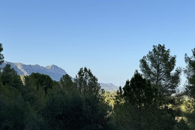 6 bedroom Villa for sale in Muro de Alcoy with pool garage - € 280,000 (Ref: 9551677)