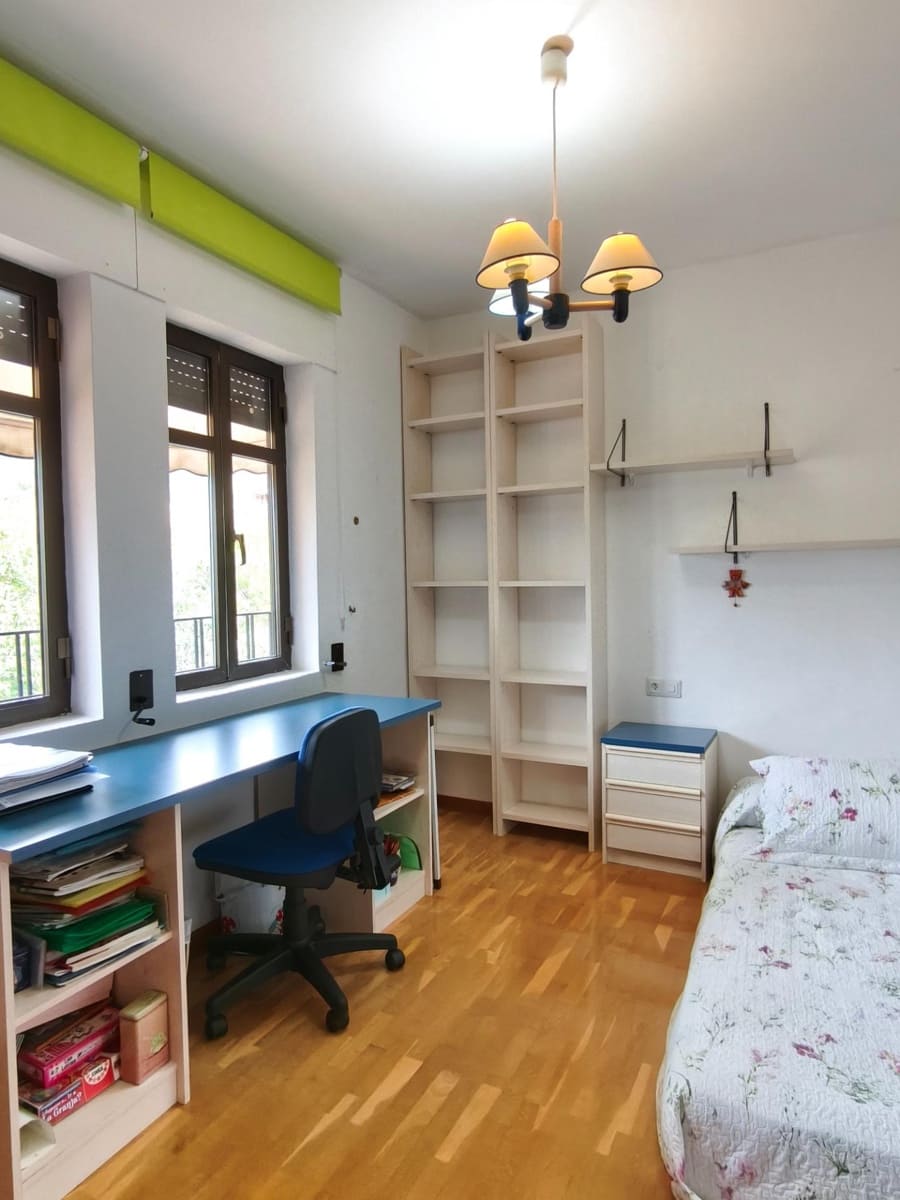 5 bedroom Villa for sale in Cocentaina with garage - € 369,000 (Ref: 9627691)