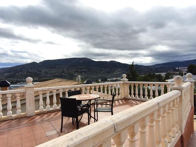 Chalet de 5 habitaciones en Cocentaina en venta con garaje - 369.000 € (Ref: 9627691)