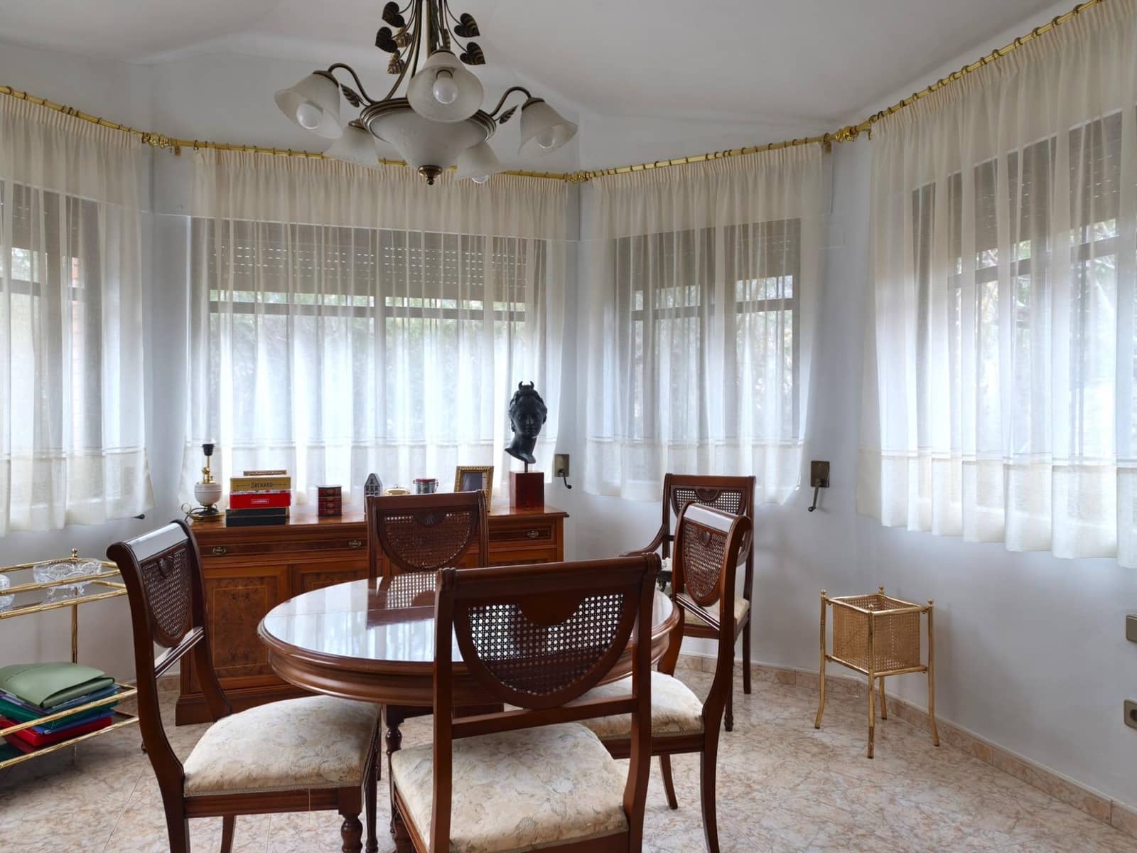 5 bedroom Villa for sale in Cocentaina with garage - € 369,000 (Ref: 9627691)