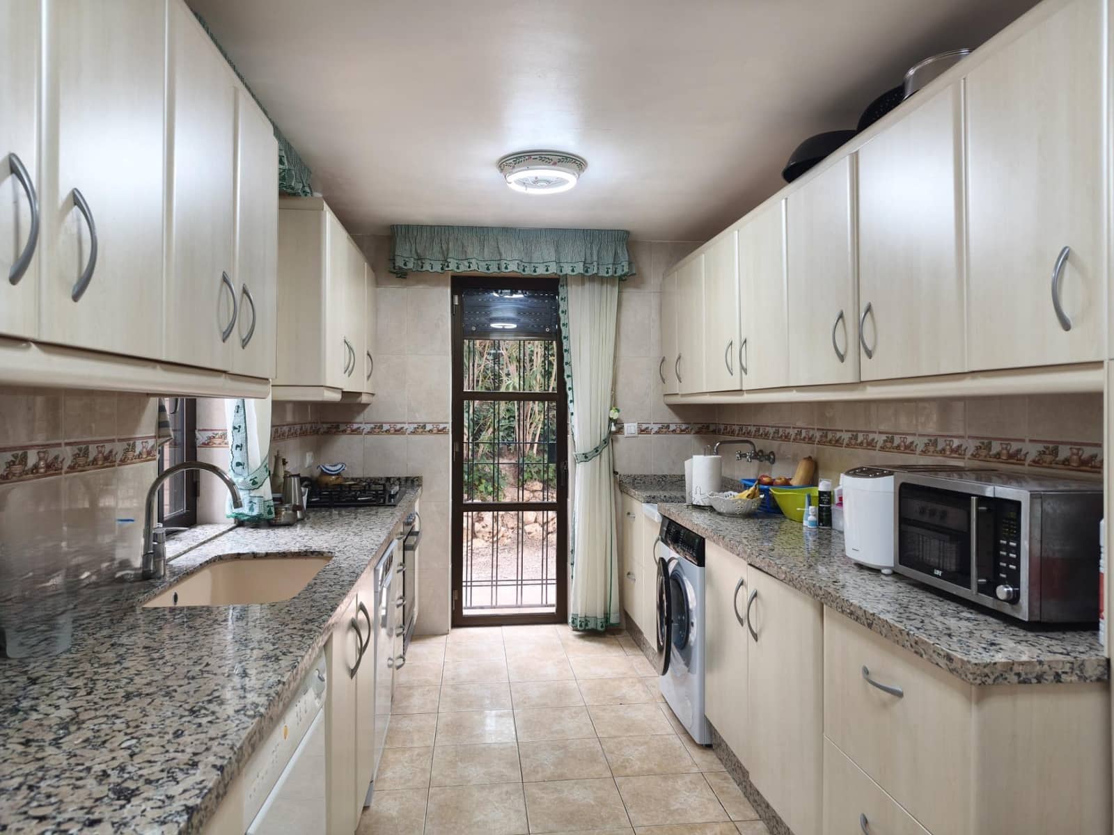 5 bedroom Villa for sale in Cocentaina with garage - € 369,000 (Ref: 9627691)