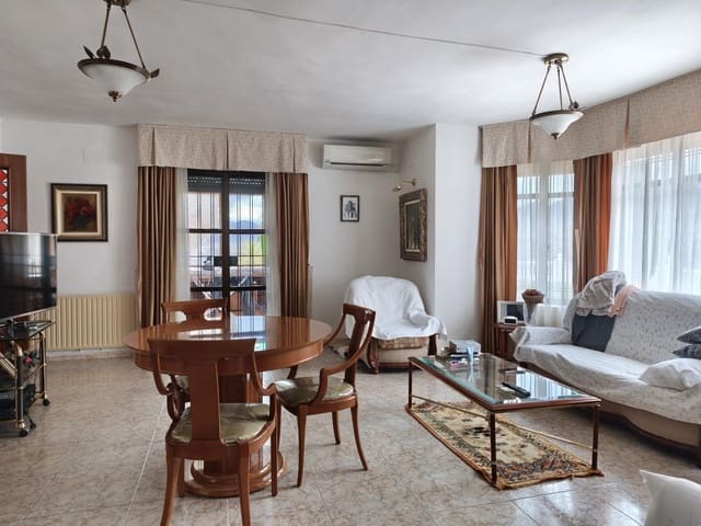 Chalet de 5 habitaciones en Cocentaina en venta con garaje - 369.000 € (Ref: 9627691)