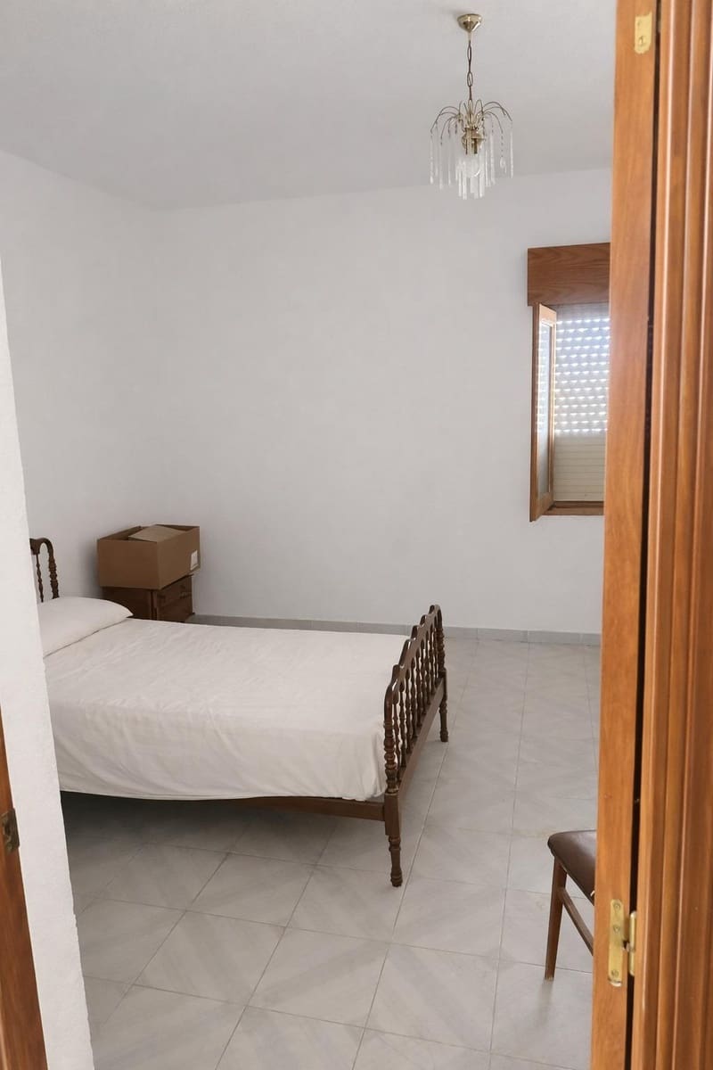 4 bedroom Townhouse for sale in Olula del Rio - € 60,000 (Ref: 9639545)