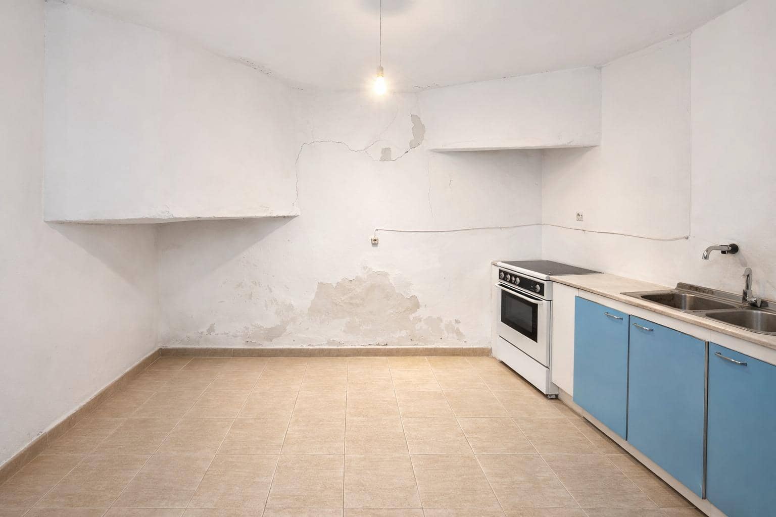 4 bedroom Townhouse for sale in Olula del Rio - € 60,000 (Ref: 9639545)