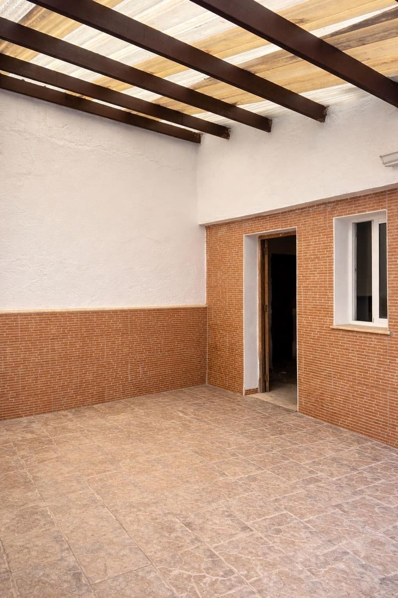 4 bedroom Townhouse for sale in Olula del Rio - € 60,000 (Ref: 9639545)