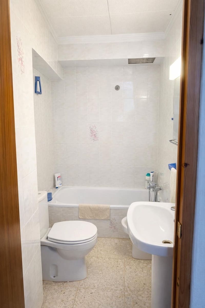 7 soveværelse Finca/Landehus til salg i Bayarque med garage - € 180.000 (Ref: 9645149)