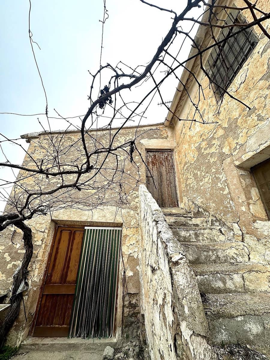 7 soveværelse Finca/Landehus til salg i Bayarque med garage - € 180.000 (Ref: 9645149)