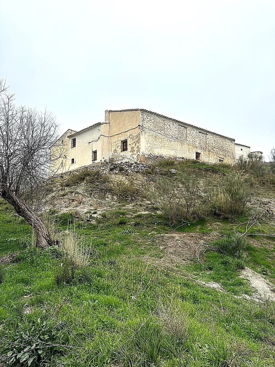 7 bedroom Finca/Country House for sale in Bayarque with garage - € 200,000 (Ref: 9645149)