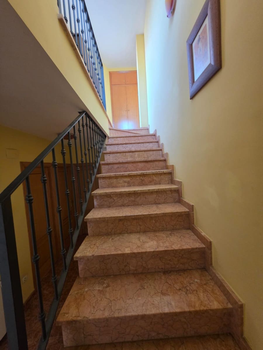 Adosado de 3 habitaciones en Cocentaina en venta con garaje - 179.000 € (Ref: 9656202)