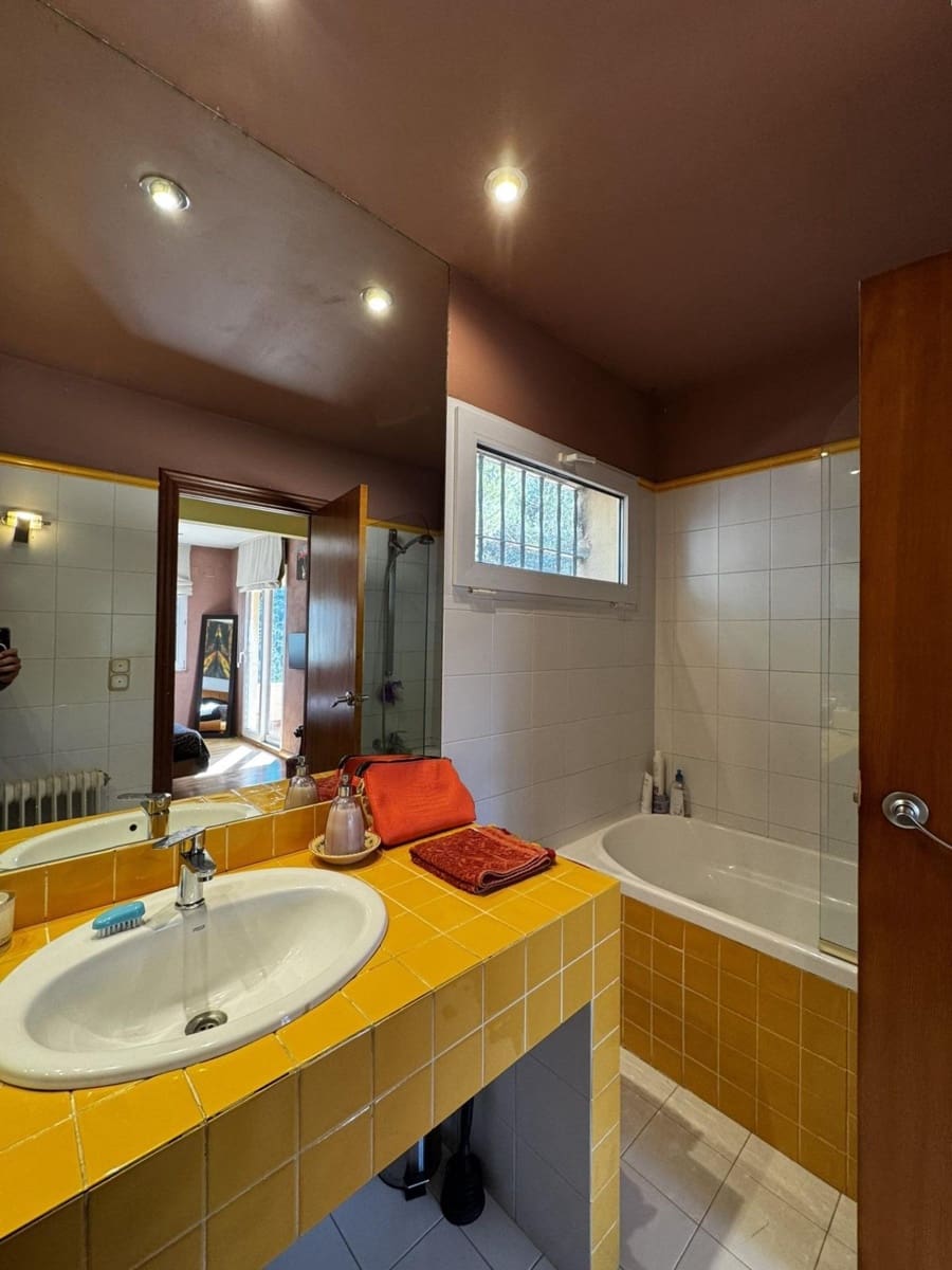 5 bedroom Villa for sale in Alcoy / Alcoi - € 350,000 (Ref: 9712092)