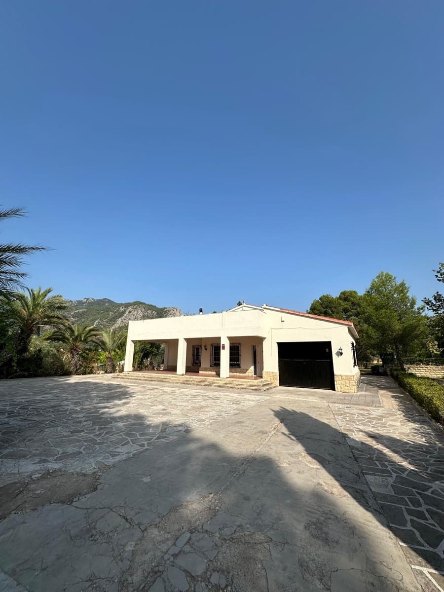 4 bedroom Villa for sale in Muro de Alcoy with pool - € 440,000 (Ref: 9726757)