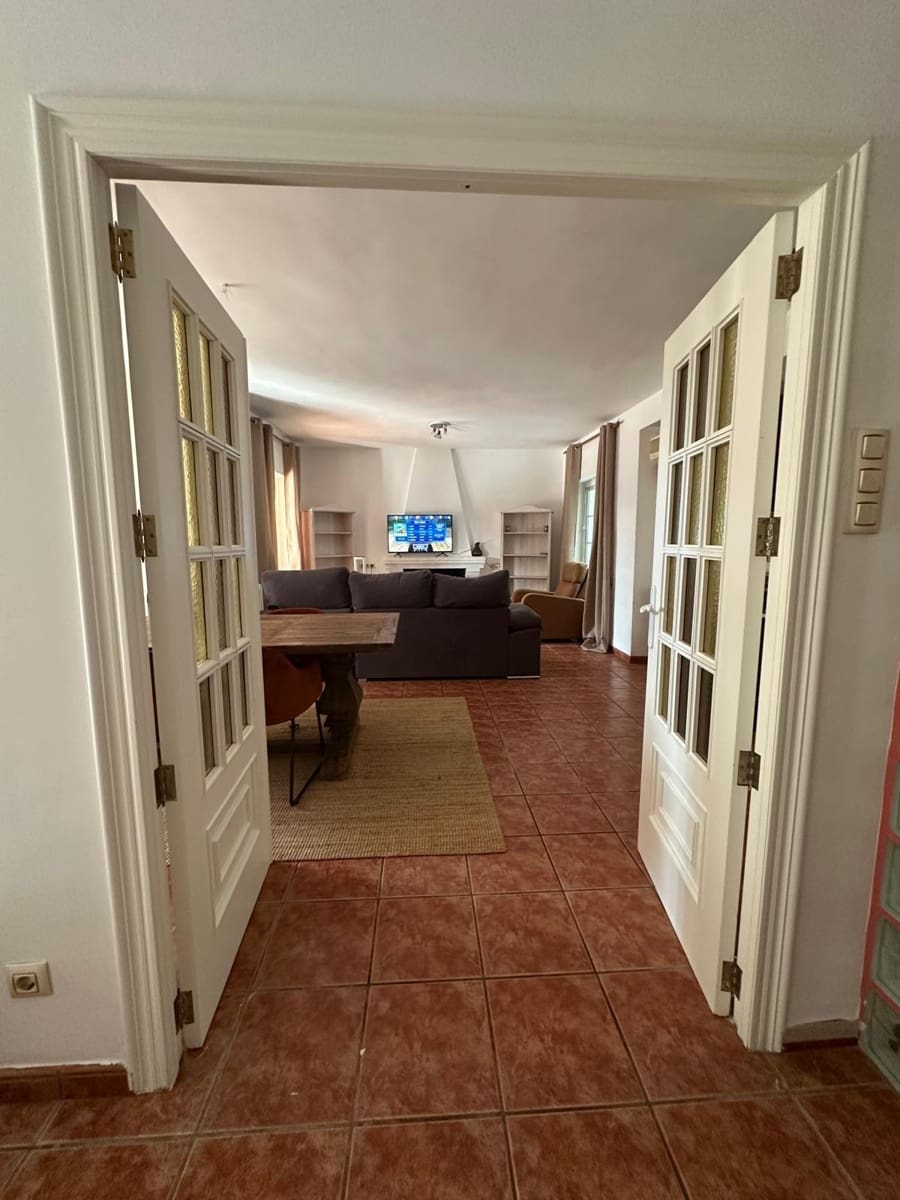 4 bedroom Villa for sale in Muro de Alcoy with pool - € 440,000 (Ref: 9726757)