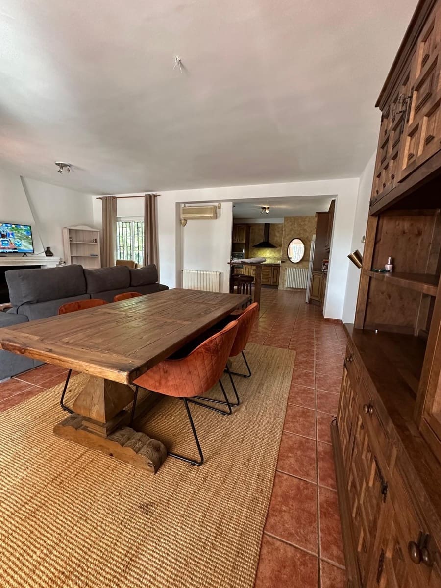 4 bedroom Villa for sale in Muro de Alcoy with pool - € 440,000 (Ref: 9726757)