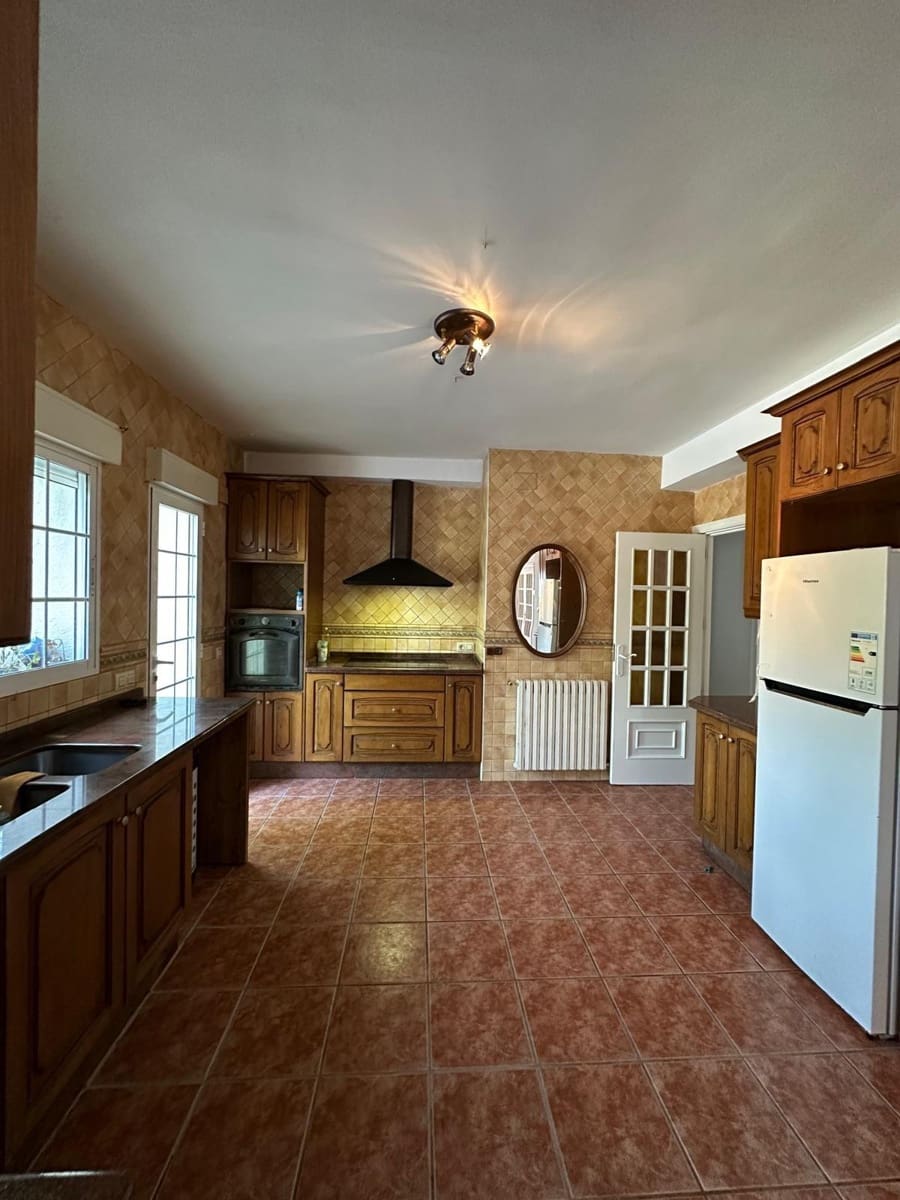 4 bedroom Villa for sale in Muro de Alcoy with pool - € 440,000 (Ref: 9726757)