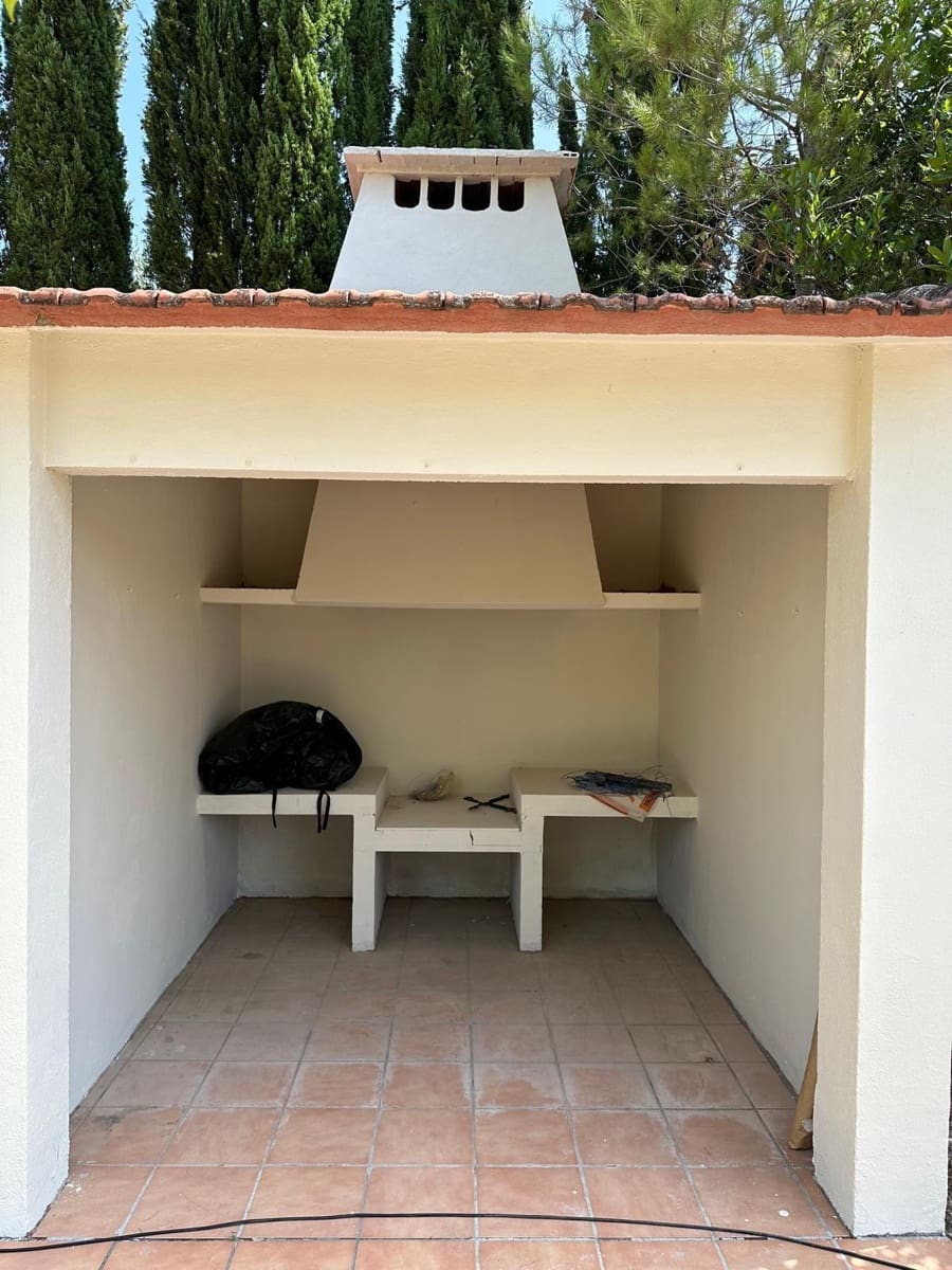 4 bedroom Villa for sale in Muro de Alcoy with pool - € 440,000 (Ref: 9726757)